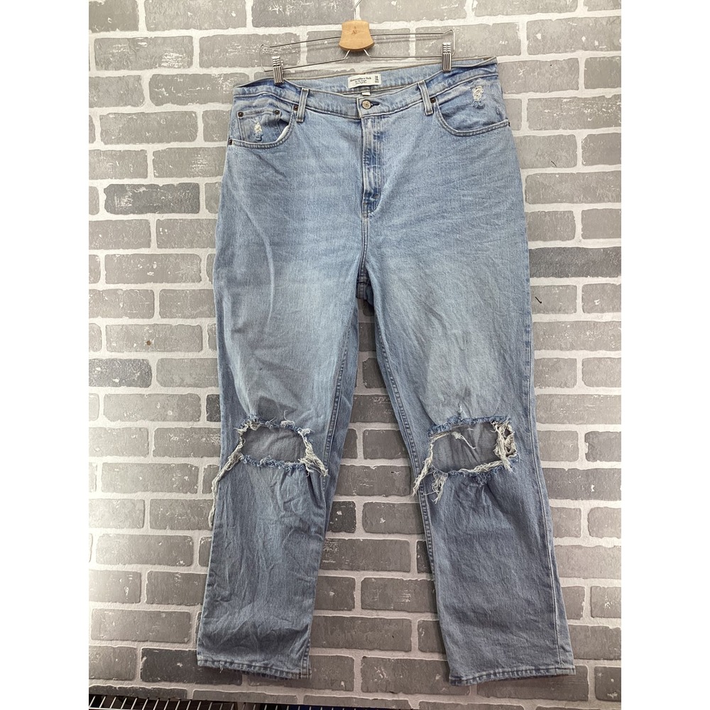 Abercrombie & Fitch Curve Love 90s Straight Ultra High Rise Jeans 34 18R Light